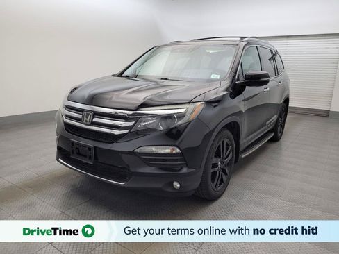 Used 2018 Honda Pilot Touring image 1