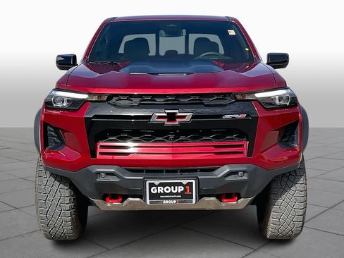 Used 2025 Chevrolet Colorado ZR2 w/ Technology Package image 3