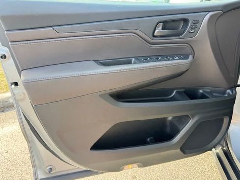 Used 2023 Honda Odyssey EX-L image 14