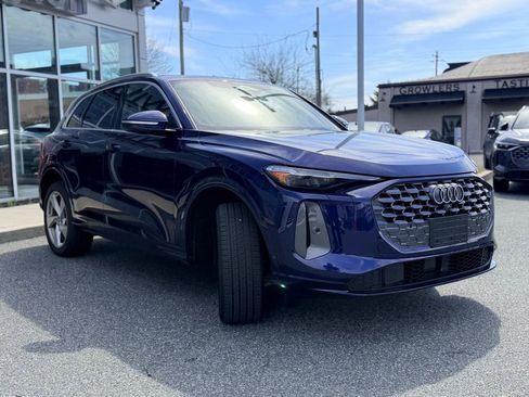 Used 2025 Audi Q5 Premium Plus AWD/4WD image 8