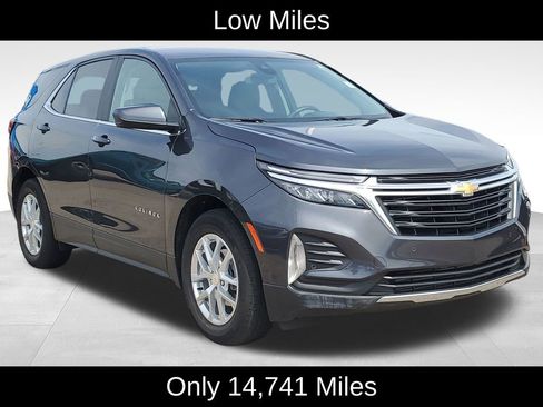 Certified 2022 Chevrolet Equinox LT FWD image 2