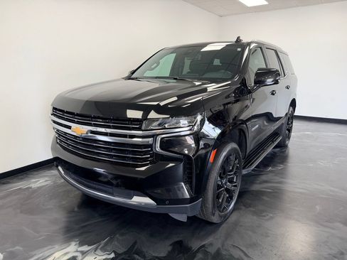 Used 2022 Chevrolet Tahoe LT w/ LT Signature Plus Package AWD/4WD image 3