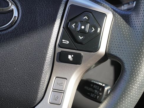 Certified 2022 Toyota 4Runner SR5 Premium image 28