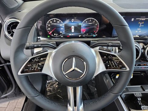 New 2026 Mercedes-Benz GLB 250 image 22