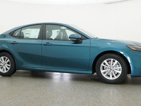 New 2026 Toyota Camry LE FWD image 28