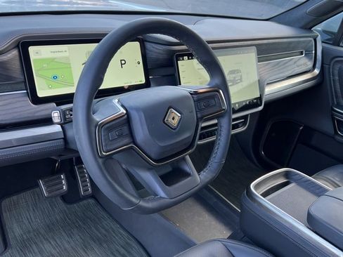 Used 2023 Rivian R1S Launch Edition image 16