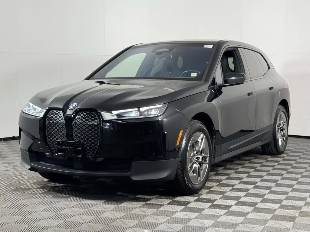 Used 2023 BMW iX xDrive50 AWD/4WD image 7