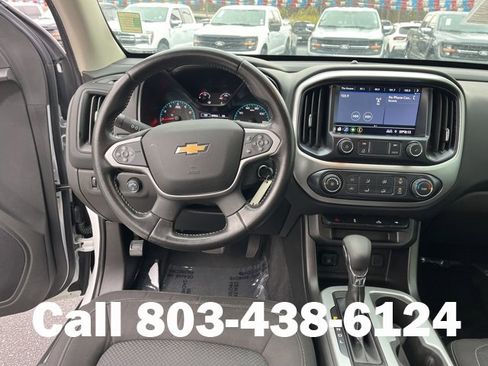 Used 2022 Chevrolet Colorado LT w/ LT Convenience Package image 17