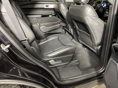Used 2022 Ford Explorer ST w/ ST Street Pack image 14