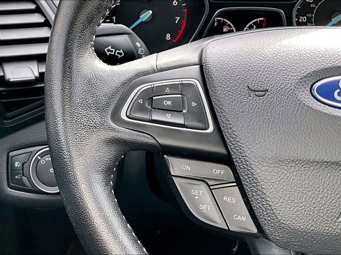 Certified 2019 Ford Escape SE image 24