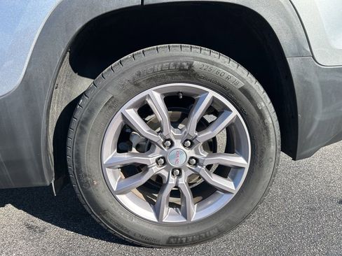 Used 2024 GMC Terrain SLT image 38