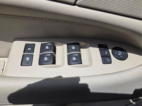 Used 2020 Cadillac Escalade ESV Premium Luxury AWD/4WD image 26