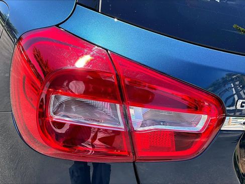 Certified 2019 Mercedes-Benz GLA 250 4MATIC image 29