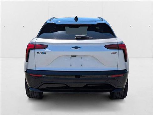 New 2025 Chevrolet Blazer EV RS image 7