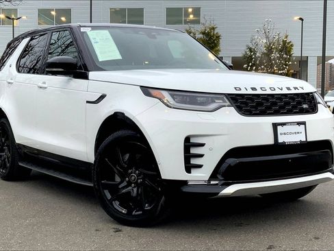 Certified 2025 Land Rover Discovery Dynamic SE AWD/4WD image 2