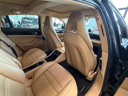 Used 2018 Porsche Panamera 4 AWD/4WD image 35