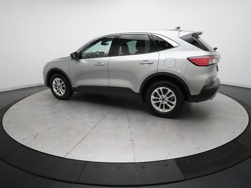 Used 2022 Ford Escape SE w/ Cold Weather Package image 12