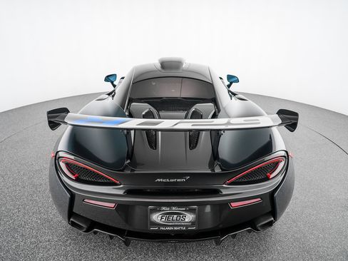 Used 2020 McLaren 620R RWD image 41