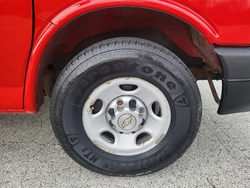 Used 2012 Chevrolet Express 3500 image 25