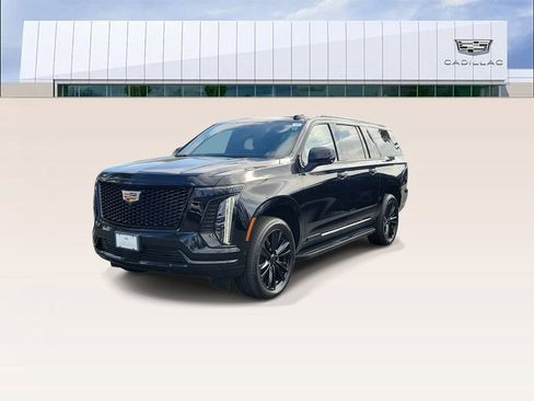 Certified 2025 Cadillac Escalade ESV Sport AWD/4WD image 4