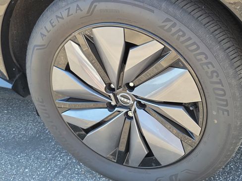 Used 2024 Nissan Ariya FWD image 6