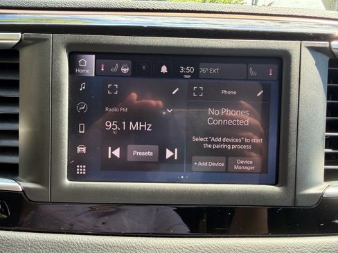 Used 2023 Chrysler Voyager LX FWD image 40