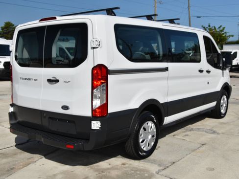 Used 2016 Ford Transit 150 XLT image 7