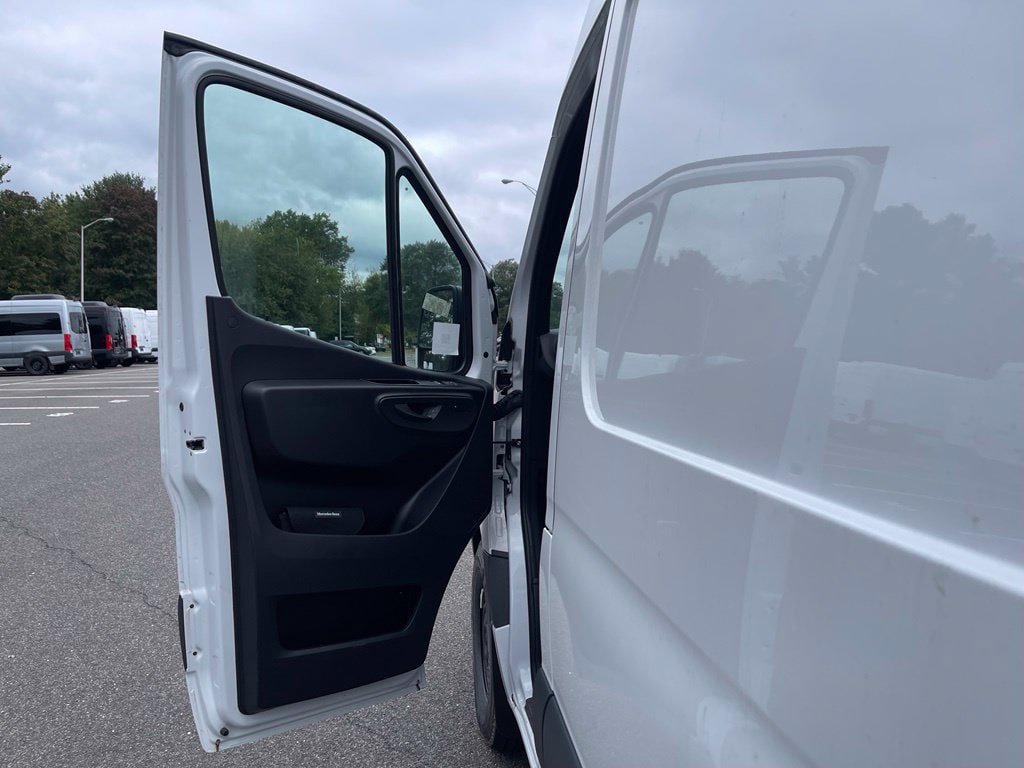 New 2025 Mercedes-Benz Sprinter 2500 image 6