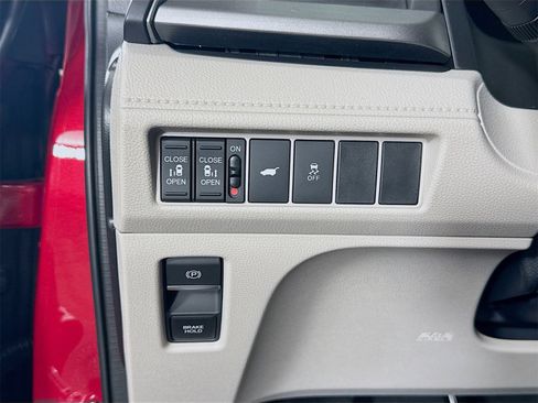 Certified 2026 Honda Odyssey EX-L image 11