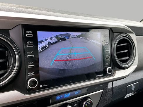 Certified 2022 Toyota Tacoma SR5 AWD/4WD image 27