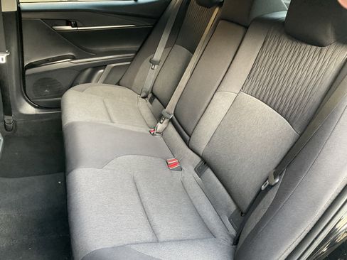 Used 2025 Toyota Camry LE image 37