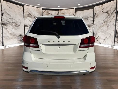 Used 2020 Dodge Journey Crossroad FWD image 6