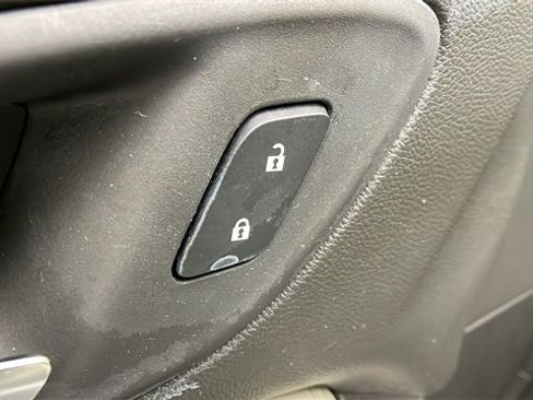 Certified 2023 Buick Encore GX Select w/ Safety Package II image 9