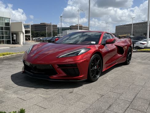 Used 2022 Chevrolet Corvette Stingray Premium Conv w/ Z51 Performance Package RWD image 3