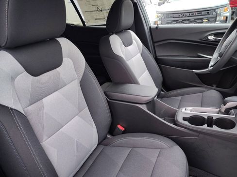 New 2026 Chevrolet Trax LS w/ LS Convenience Package image 11