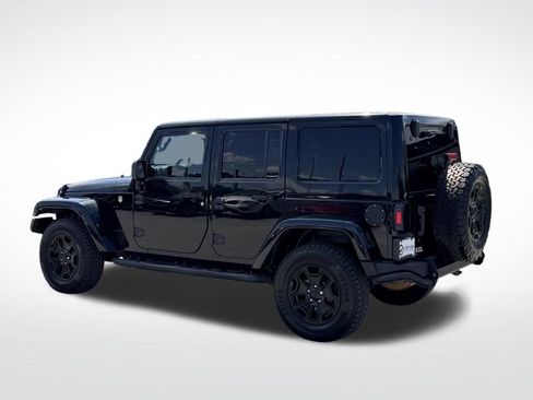 Used 2016 Jeep Wrangler Unlimited Sahara AWD/4WD image 5