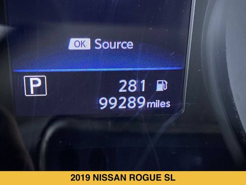 Used 2019 Nissan Rogue SL w/ Premium Package FWD image 4