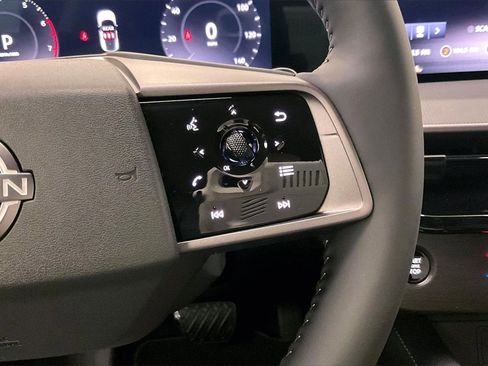 Certified 2025 Nissan Murano SV w/ Cargo Package image 19