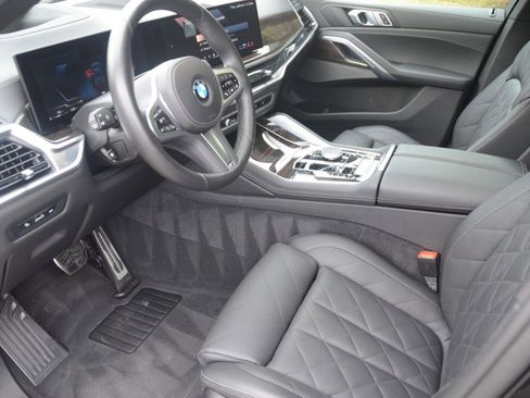 Used 2025 BMW X6 xDrive40i image 11