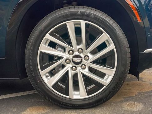 Certified 2026 Cadillac Vistiq Luxury image 7