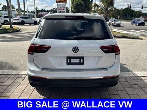 Certified 2023 Volkswagen Tiguan SE FWD image 8