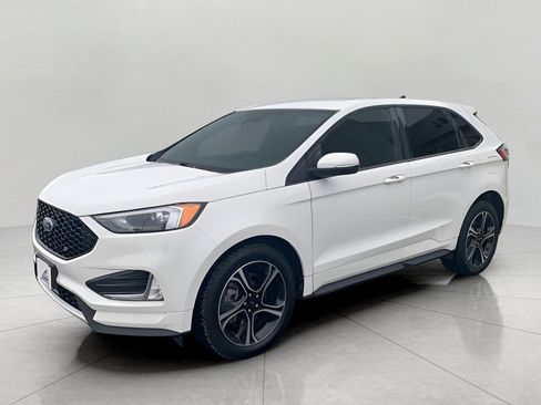 Used 2022 Ford Edge ST image 3