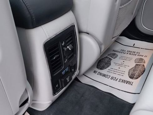 Used 2019 Jeep Grand Cherokee Summit image 26