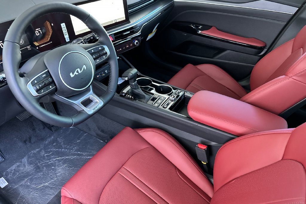 New 2027 Kia K5 GT-Line AWD/4WD image 4