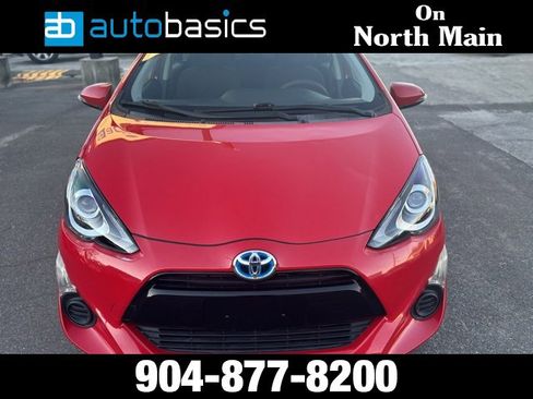 Used 2015 Toyota Prius C Two image 3