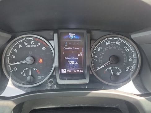 Used 2021 Toyota Tacoma TRD Off-Road w/ Technology Package AWD/4WD image 27