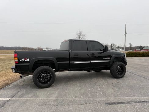 Used 2005 GMC Sierra 2500 SLT w/ Heavy-Duty Power Package image 7