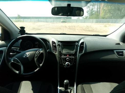 Used 2014 Hyundai Elantra GT FWD image 32