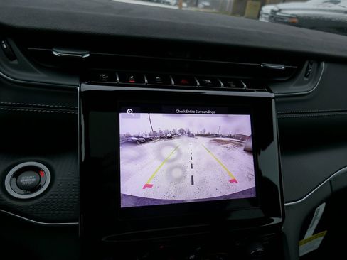 New 2025 Jeep Grand Cherokee Altitude image 21