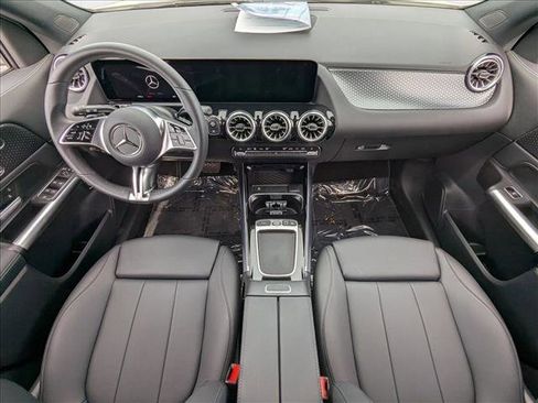 Certified 2025 Mercedes-Benz GLA 250 image 17